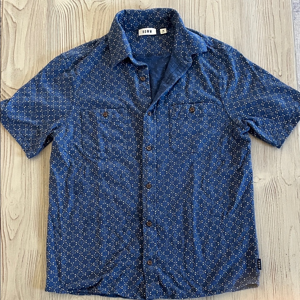 Rowm Blue Patterned Men's button down pattern blue Shirt size medium
